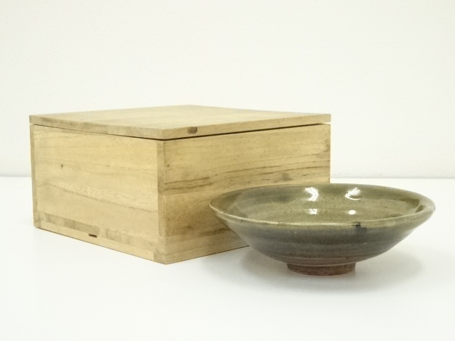 JAPANESE TEA CEREMONY / FLAT TEA CHAWAN / ARTISAN WORK
